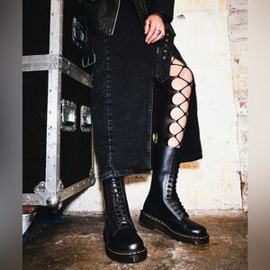 New Dr Martens 1914 Smooth Leather Tall Boots Size 8